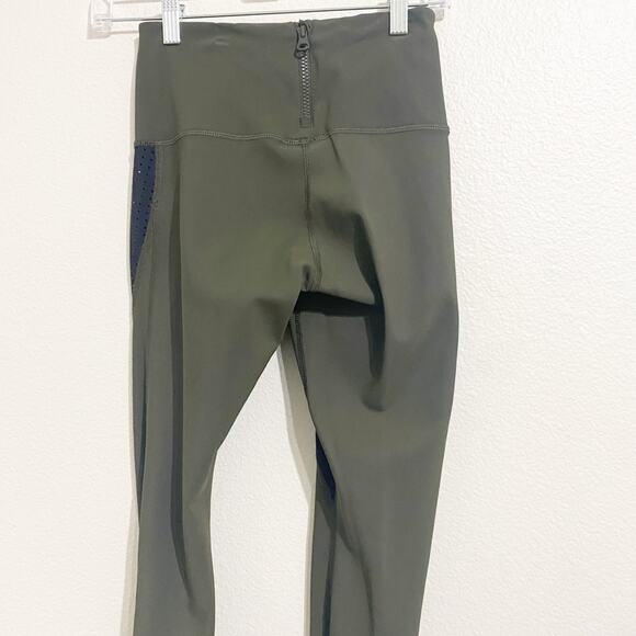 lululemon green mesh zipper high waisted leggings size 2 - Picture 8 of 8